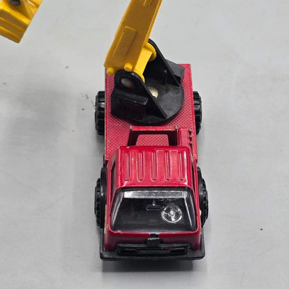 Vintage Tonka Cherry Picker Utility Truck Diecast Red Yellow Bucket Boom Toy